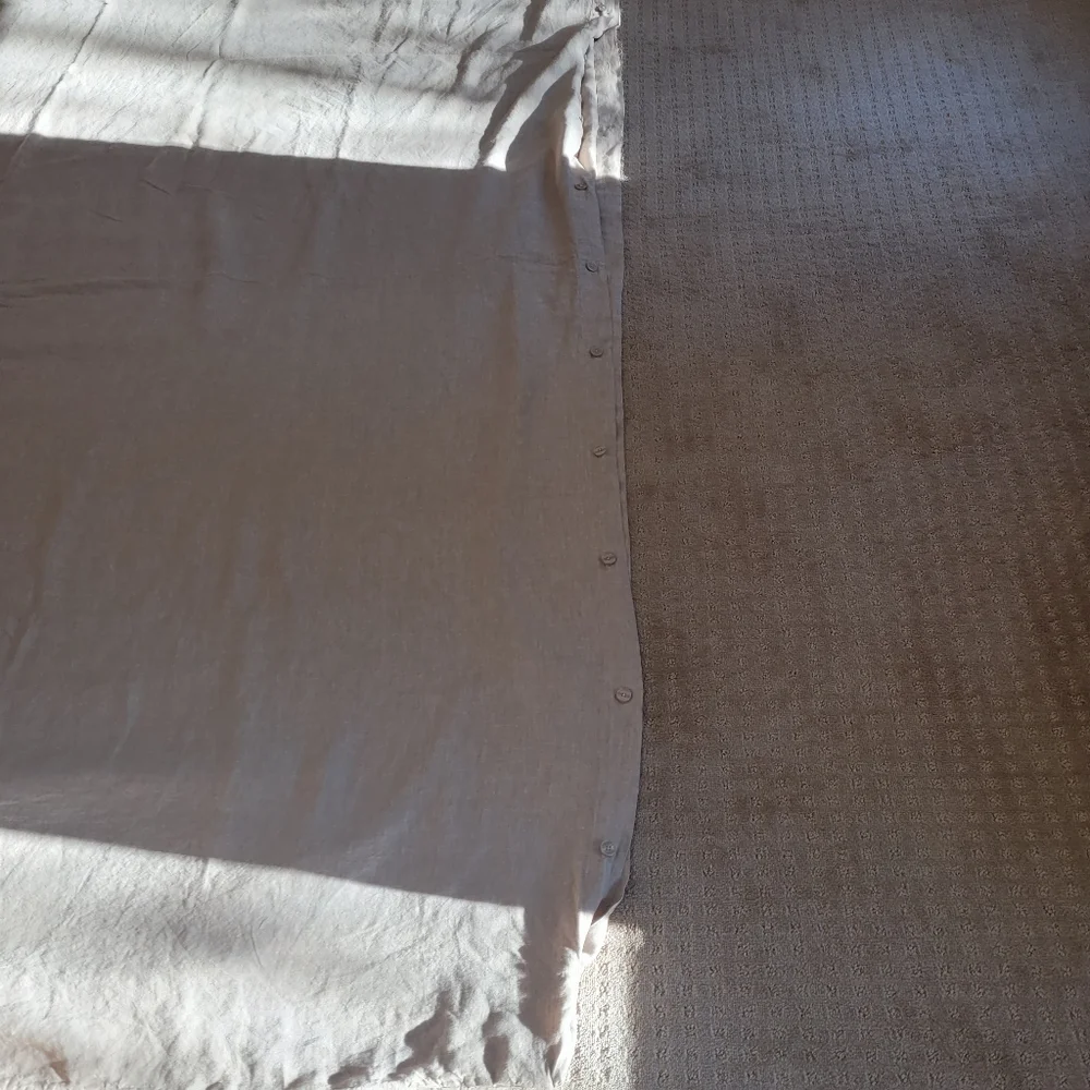 Restoration Hardware King Size 100% Vintage Washed Belgium Linen Duvet Cover.